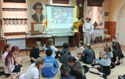 Енотаевских школьников пригласили «В казачью горницу»