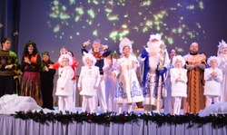 На енотаевской сцене состоялась премьера новогоднего мюзикла
