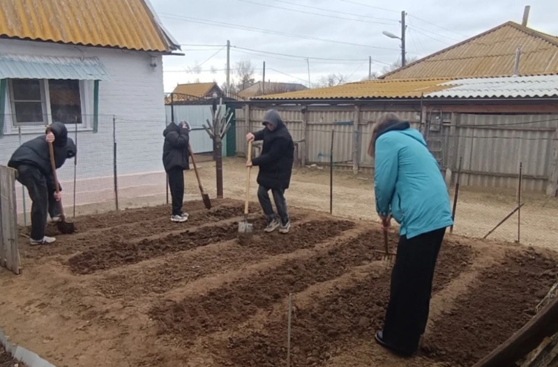 Юные енотаевцы приняли участие в «Неделе добрых дел» 