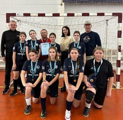 Футболистки из Енотаевки завоевали путевку на соревнования в Волгодонске