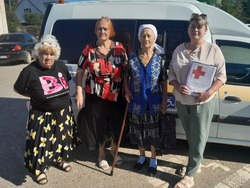 В Енотаевском районе работала мобильная бригада соцработников