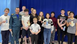 Енотаевских подростков проинформировали о правилах поведения на воде 