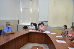         В Енотаевском районе кандидаты в депутаты Думы Астраханской области седьмого созыва по одномандатному избирательному округу №11 получили удостоверения.