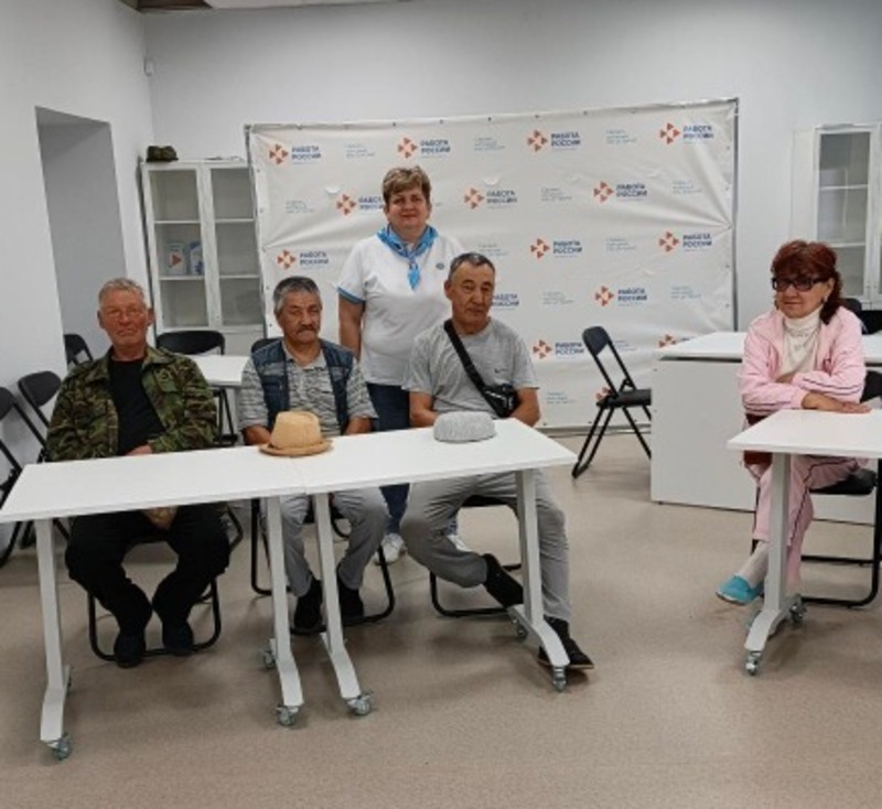 Для енотаевцев, желающих трудоустроиться, провели тренинг