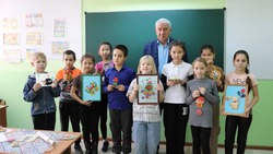 Глава Енотаевского района встретился с учениками средней школы