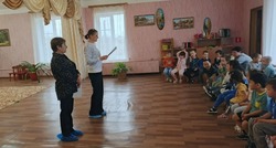 Енотаевские библиотекари представили малышам «Сказочное путешествие»