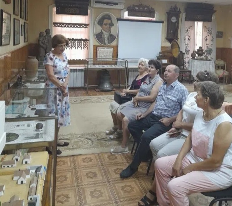 В Енотаевском краеведческом музее прошел кинолекторий ко Дню ВМФ 