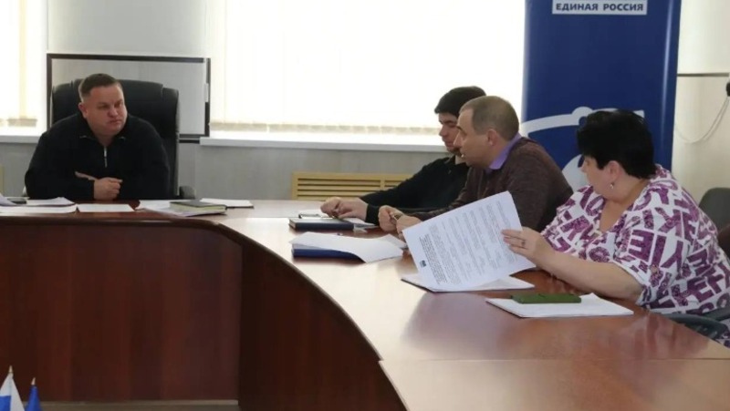 В Енотаевском округе начались работы по подготовке к паводку