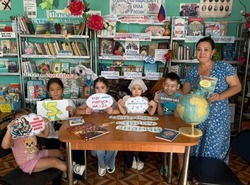 Маленькие енотаевцы побывали в гостях у книги