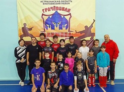 Спарринговая тренировка по карате прошла в енотаевском селе Грачи