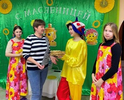  В Енотаевском районе проходят праздничные мероприятия масленичной недели