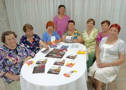 Енотаевских пенсионеров обучают финансовой безопасности