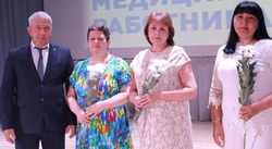 Енотаевских медицинских работников чествовали в районном Доме культуры