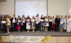 В Енотаевском районе чествовали лучших выпускников