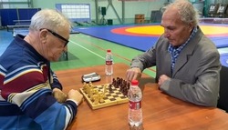 Шахматисты из Енотаевки стали участниками турнира в Черноярском районе