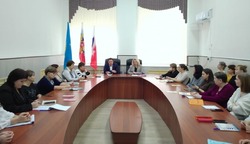 В Енотаевке обсудили проблемы занятости и трудоустройства инвалидов