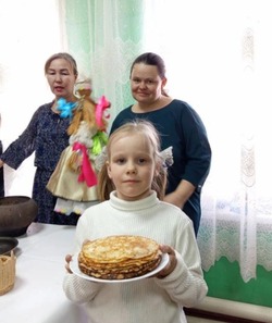 Жители Енотаевского округа отметили Масленицу