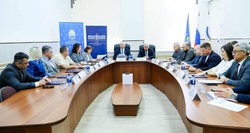 В енотаевской администрации прошло выездное заседание комитета Думы АО