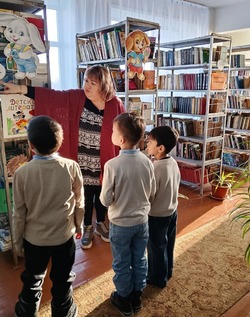 Юным енотаевцам рассказали о доме, где живут книги