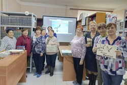 Енотаевские библиотекари провели патриотический час литературы 