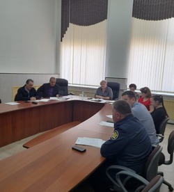    В Енотаевской администрации состоялось заседание КДН и ЗП