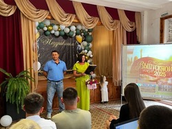 В Енотаевском филиале АГАСУ прошли выпускные вечера