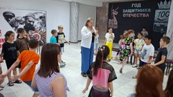 Для юных енотаевцев работают развлекательные площадки